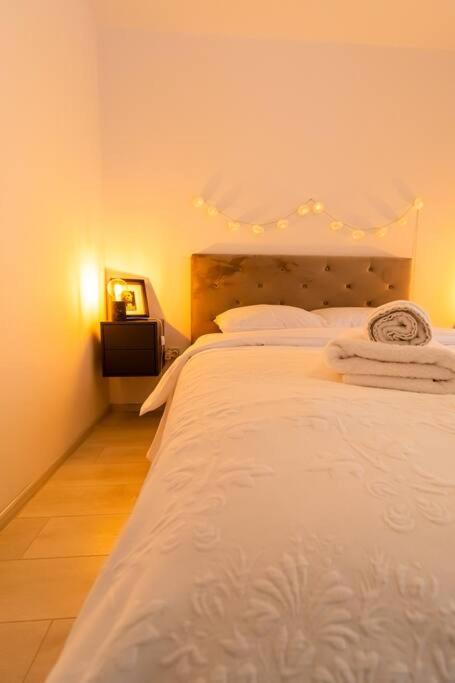 Arte - 2 Bedroom Apartment Near Coresi Mall With Free Parking Brasov Exterior photo