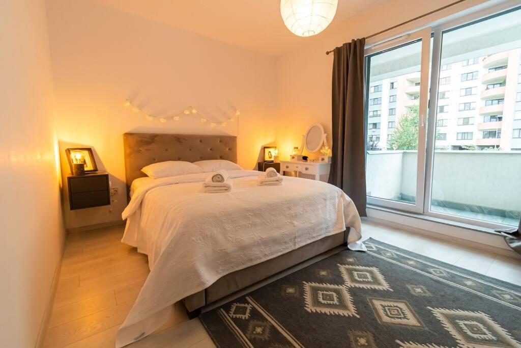 Arte - 2 Bedroom Apartment Near Coresi Mall With Free Parking Brasov Exterior photo